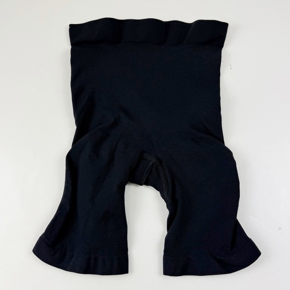 SKIMS Other - Skims Shapewear Shorts Womens Small Black High Waist Seamless Sculpting
